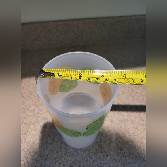 Tupperware Lime Lemon Green Yellow Thirstquake Plastic Tumbler Cup & Lid, 30oz - Picture 9 of 9